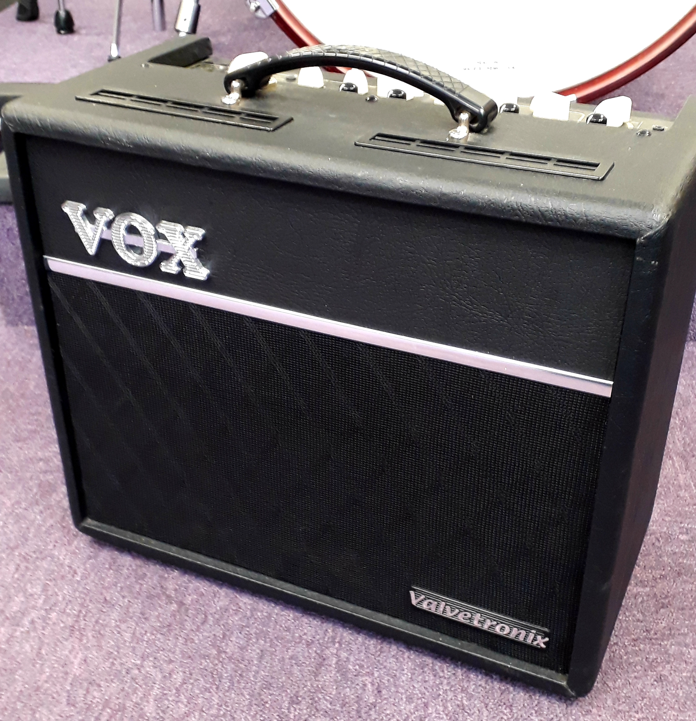 Vox Valvetronix VT20+ 20W Guitar Modeling Amp 3 Vox Valvetronix VT20+ 20W Guitar Modeling Amp