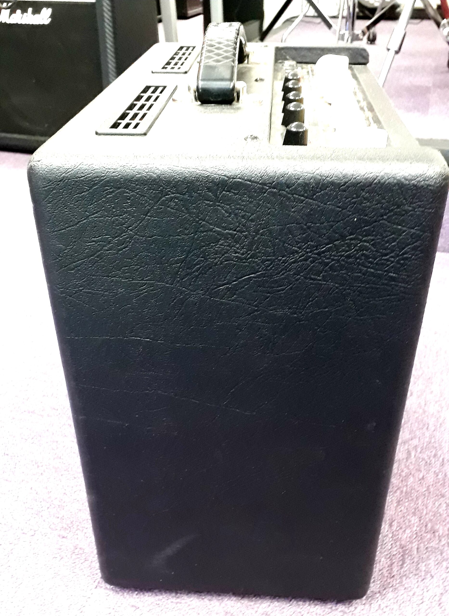 Vox Valvetronix VT20+ 20W Guitar Modeling Amp 11 Vox Valvetronix VT20+ 20W Guitar Modeling Amp - Image 9
