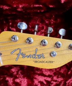 Alternative view of Fender 70th Anniversary USA Broadcaster MN Blonde inc Original Tweed Hard Case (2020)