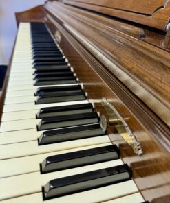 Wurlitzer F-087 Spinet Acoustic Piano inc Bench (c1980) 22 Wurlitzer F-087 Spinet Acoustic Piano inc Bench (c1980) - Image 7