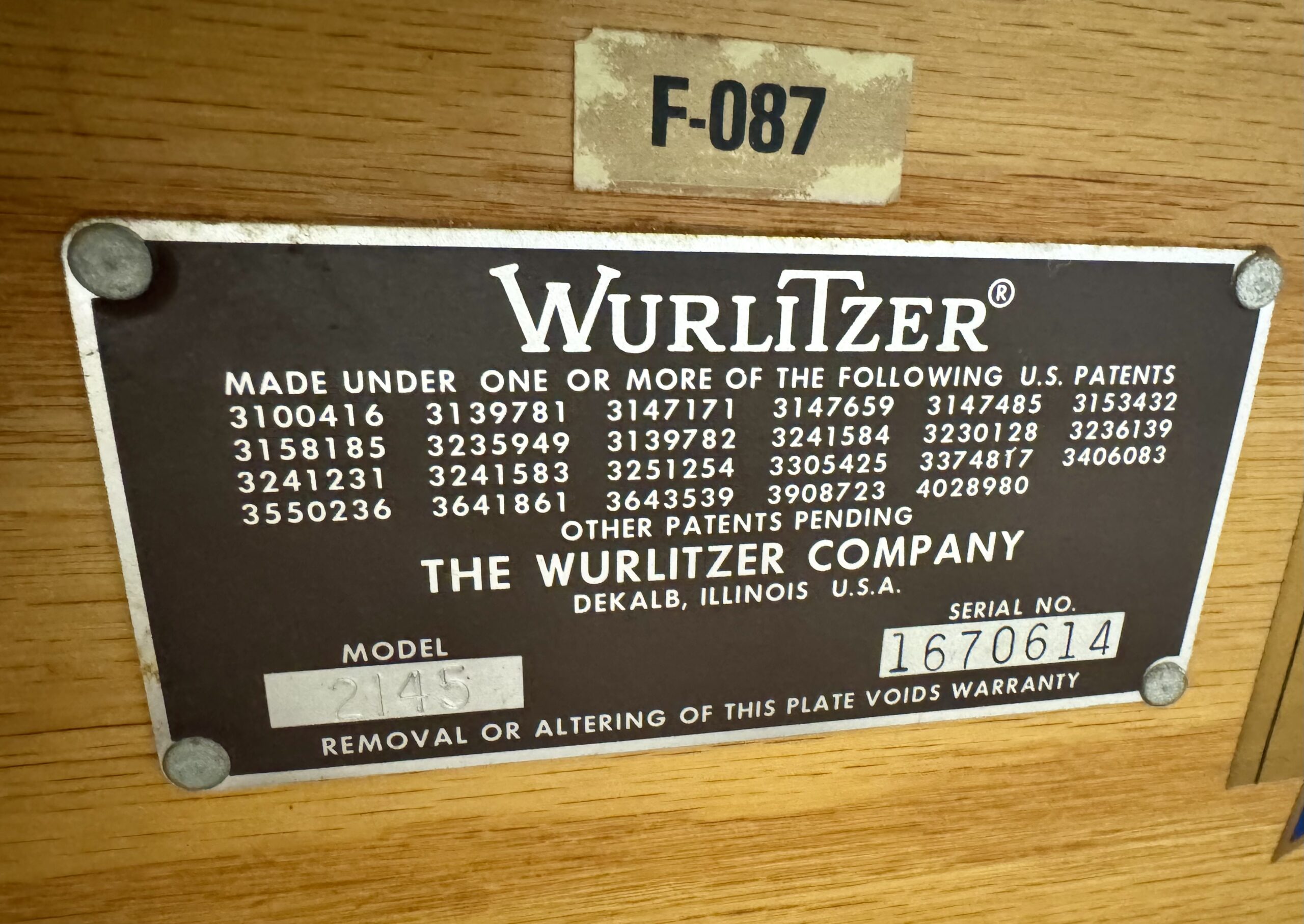 Wurlitzer F-087 Spinet Acoustic Piano inc Bench (c1980) 15 Wurlitzer F-087 Spinet Acoustic Piano inc Bench (c1980) - Image 13