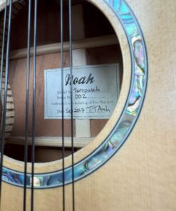 Noah Taropatch 8 String Baritone Ukulele inc Bag (002-2017) 10 Noah Taropatch 8 String Baritone Ukulele inc Bag (002-2017) - Image 3