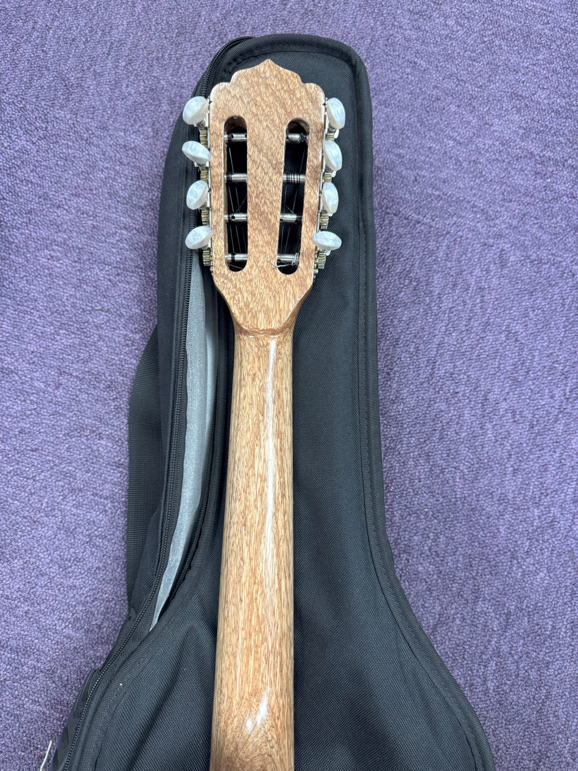 Noah Taropatch 8 String Baritone Ukulele inc Bag (002-2017) 8 Noah Taropatch 8 String Baritone Ukulele inc Bag (002-2017) - Image 6