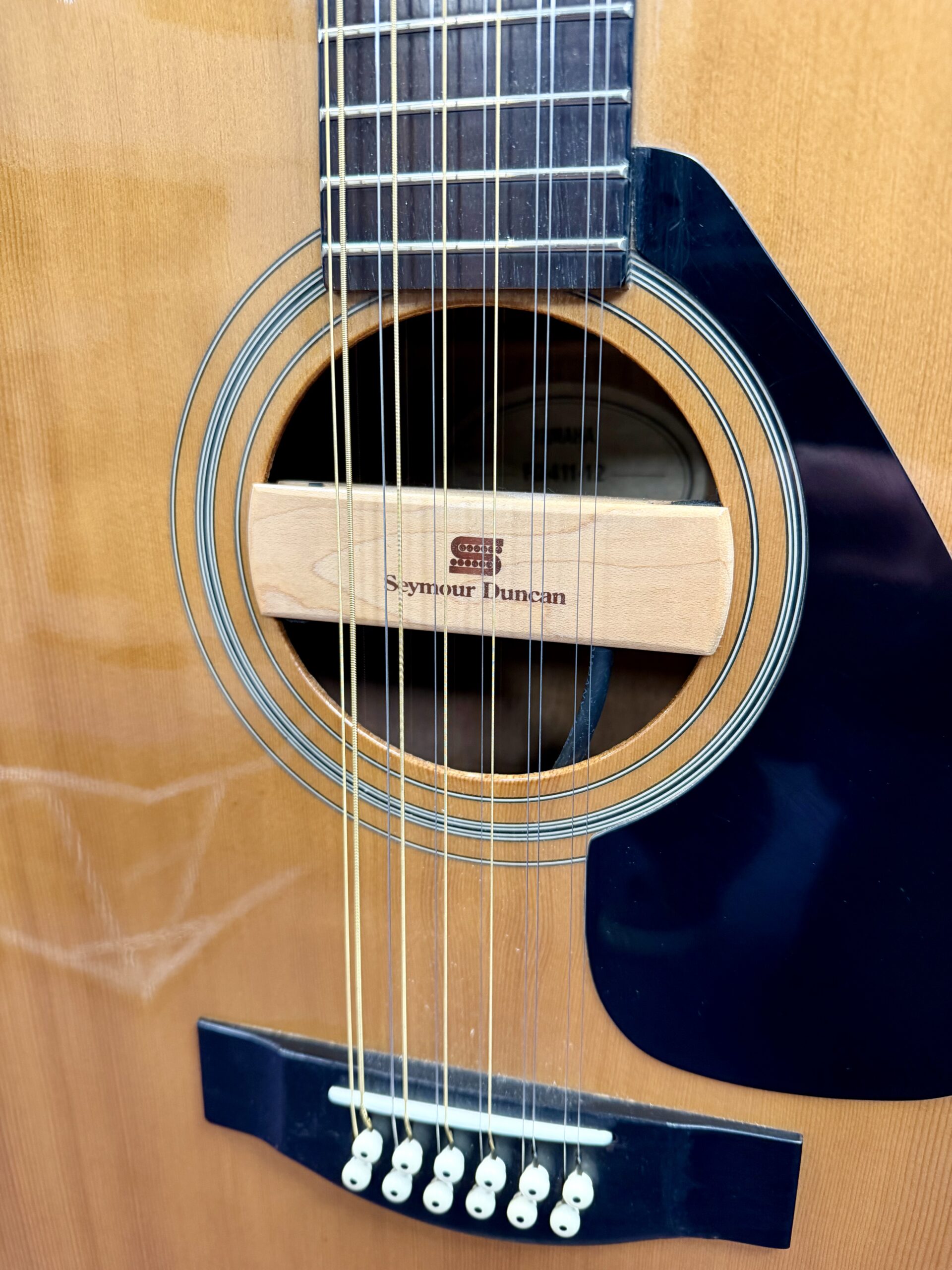 Yamaha FG-411-12 12 String Acoustic Guitar with Seymour Duncan 'Woody' Soundhole Pickup 6 Yamaha FG-411-12 12 String Acoustic Guitar with Seymour Duncan 'Woody' Soundhole Pickup - Image 4