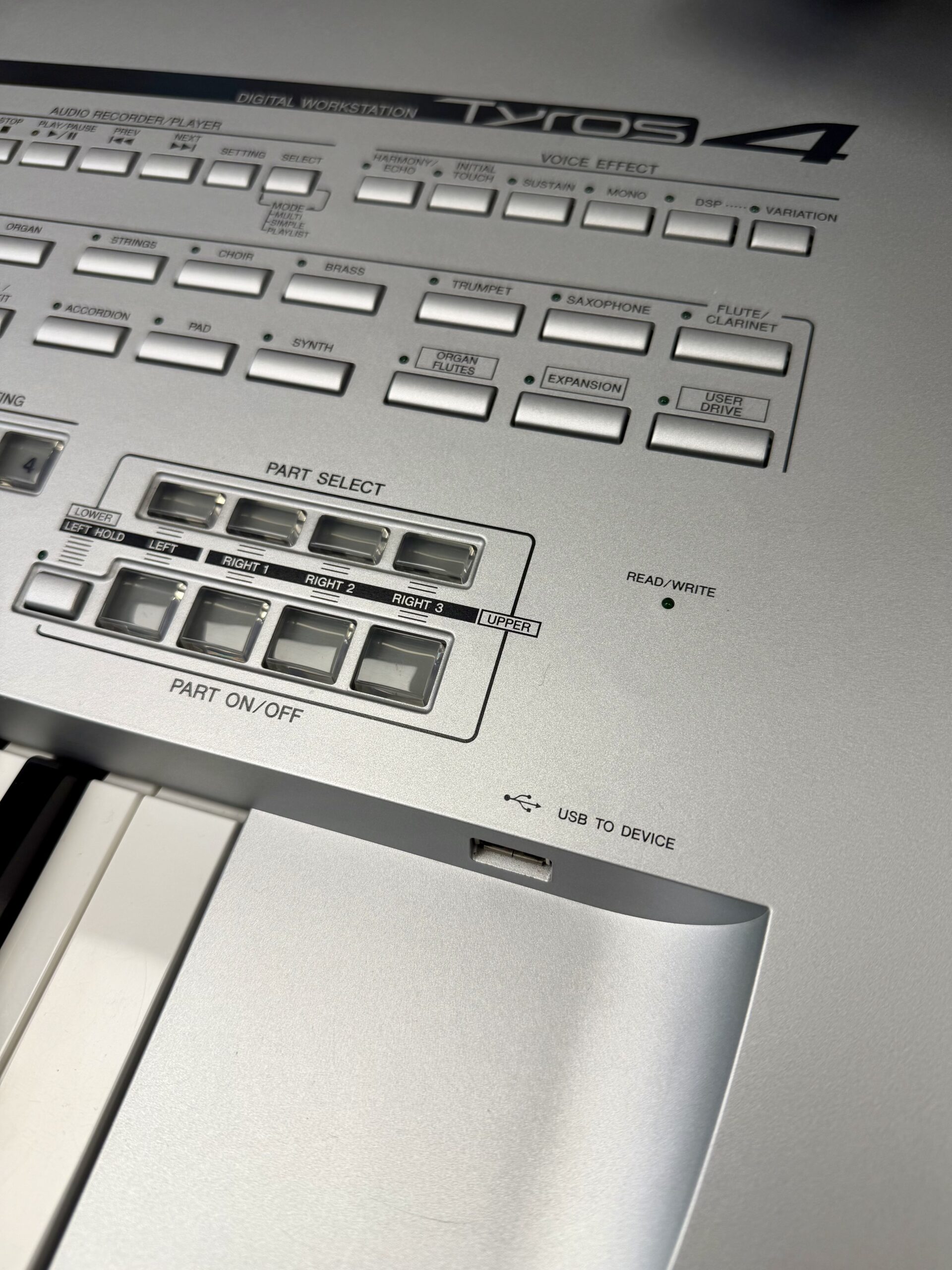 Yamaha Tyros 4 61 Key Digital Arranger Workstation Keyboard Inc TRS-MS04 Speaker System 8 Yamaha Tyros 4 61 Key Digital Arranger Workstation Keyboard Inc TRS-MS04 Speaker System - Image 7