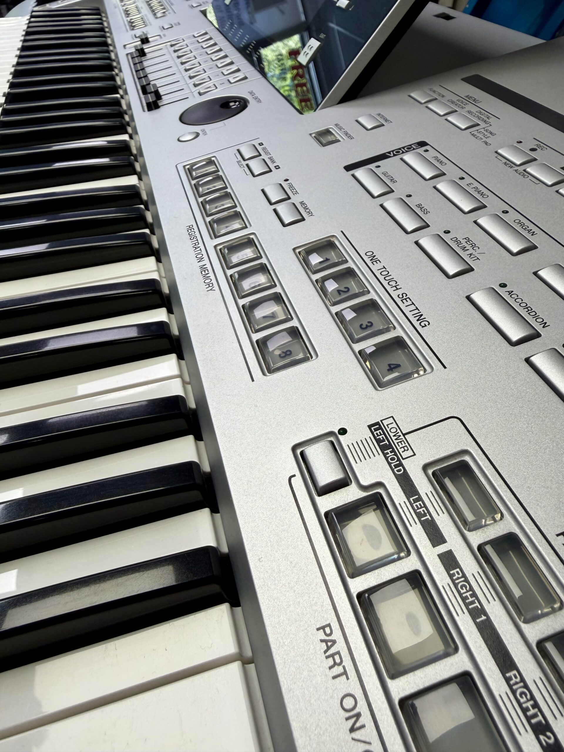 Yamaha Tyros 4 61 Key Digital Arranger Workstation Keyboard Inc TRS-MS04 Speaker System 12 Yamaha Tyros 4 61 Key Digital Arranger Workstation Keyboard Inc TRS-MS04 Speaker System - Image 11