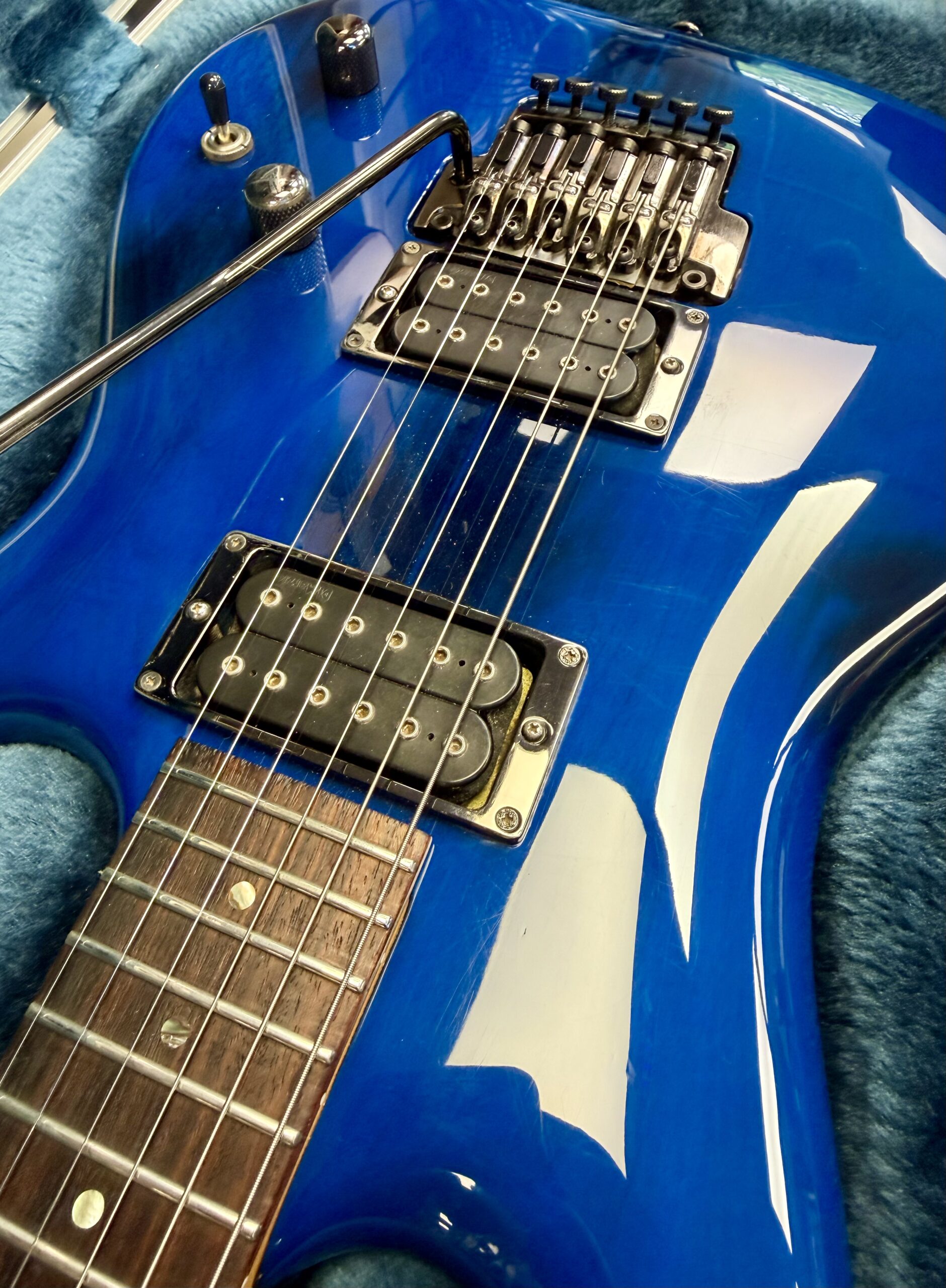 Ibanez JS1000 'Joe Satriani' Prestige Burnt Transparent Blue Inc Ibanez Hardshell Case (MIJ 2003) 7 Ibanez JS1000 'Joe Satriani' Prestige Burnt Transparent Blue Inc Ibanez Hardshell Case (MIJ 2003) - Image 5