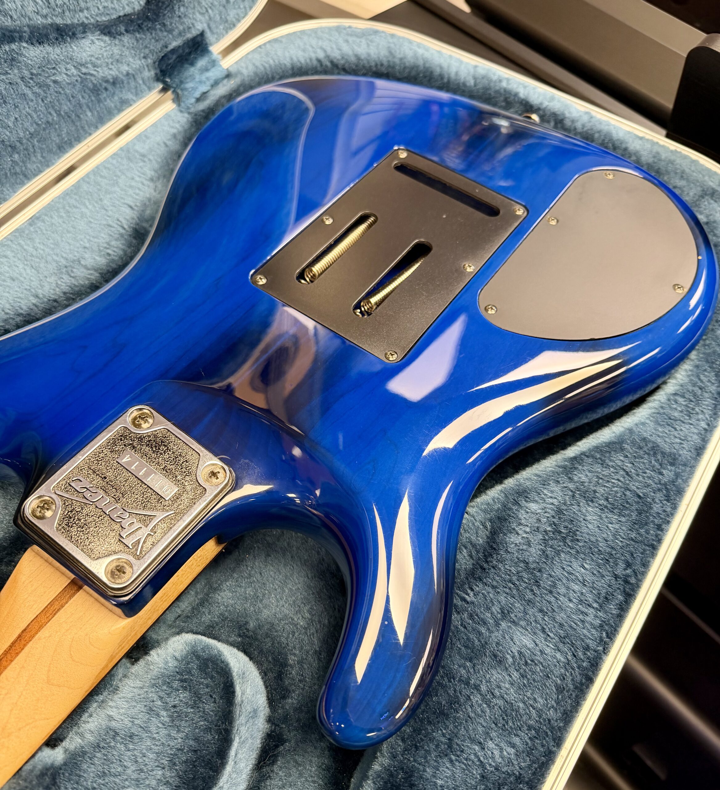 Ibanez JS1000 'Joe Satriani' Prestige Burnt Transparent Blue Inc Ibanez Hardshell Case (MIJ 2003) 9 Ibanez JS1000 'Joe Satriani' Prestige Burnt Transparent Blue Inc Ibanez Hardshell Case (MIJ 2003) - Image 7