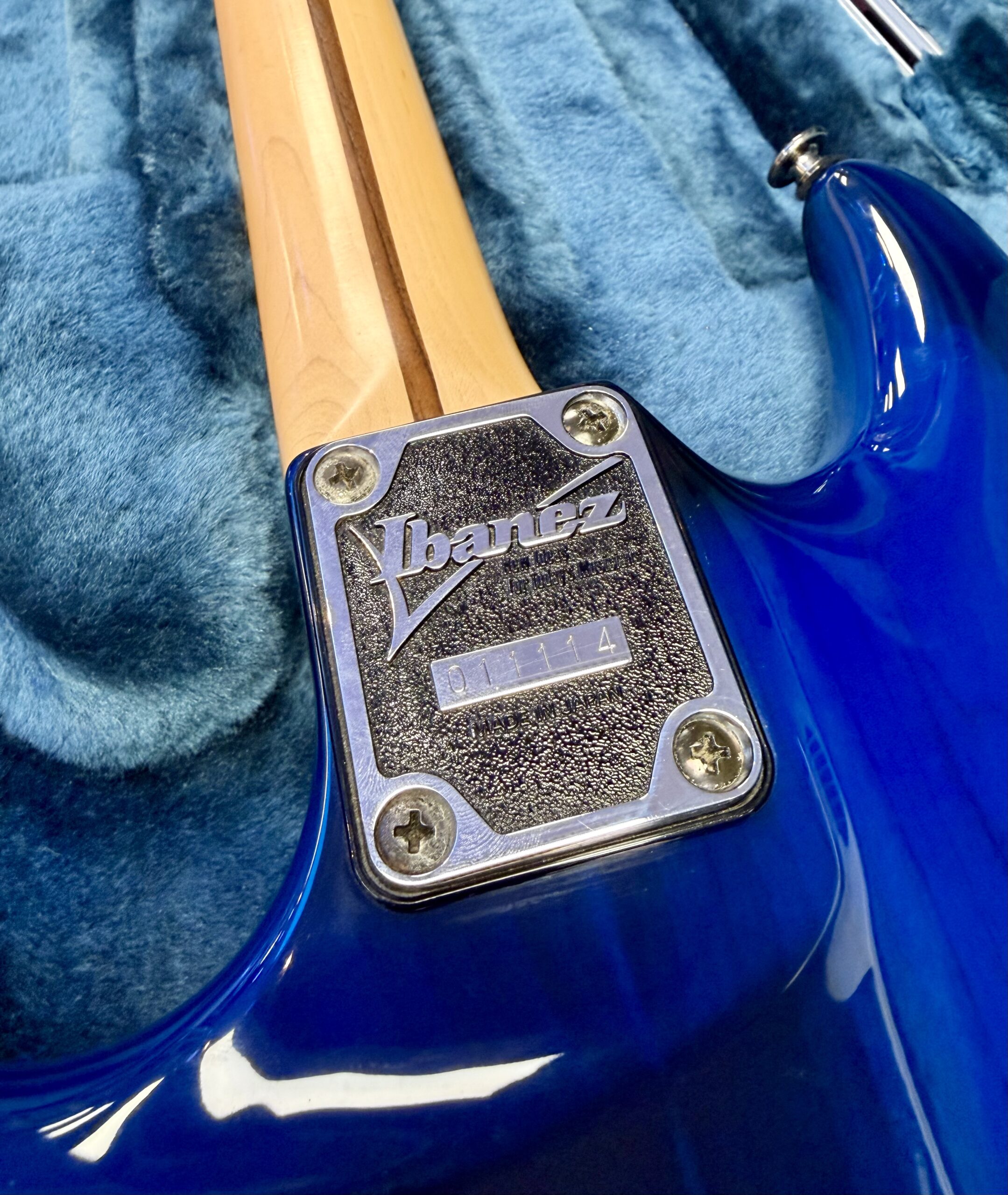 Ibanez JS1000 'Joe Satriani' Prestige Burnt Transparent Blue Inc Ibanez Hardshell Case (MIJ 2003) 10 Ibanez JS1000 'Joe Satriani' Prestige Burnt Transparent Blue Inc Ibanez Hardshell Case (MIJ 2003) - Image 8