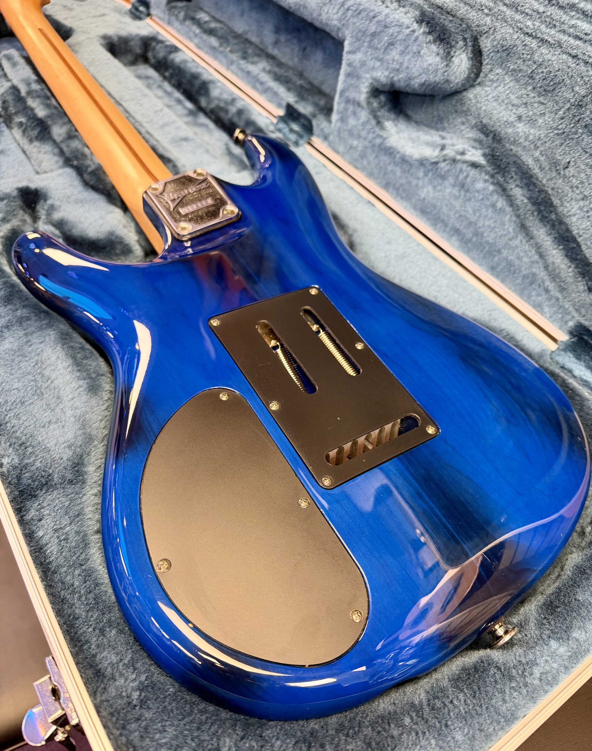 Ibanez JS1000 'Joe Satriani' Prestige Burnt Transparent Blue Inc Ibanez Hardshell Case (MIJ 2003) 8 Ibanez JS1000 'Joe Satriani' Prestige Burnt Transparent Blue Inc Ibanez Hardshell Case (MIJ 2003) - Image 6