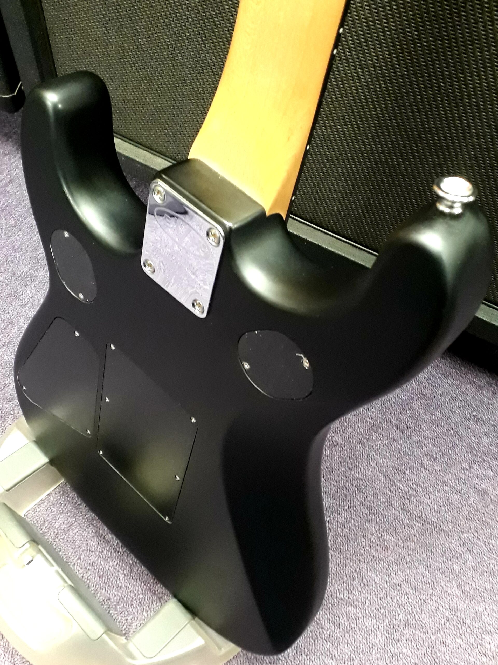 EVH 5150 Deluxe Electric Guitar Black Poplar Burl inc Gig Bag 7 EVH 5150 Deluxe Electric Guitar Black Poplar Burl inc Gig Bag - Image 5