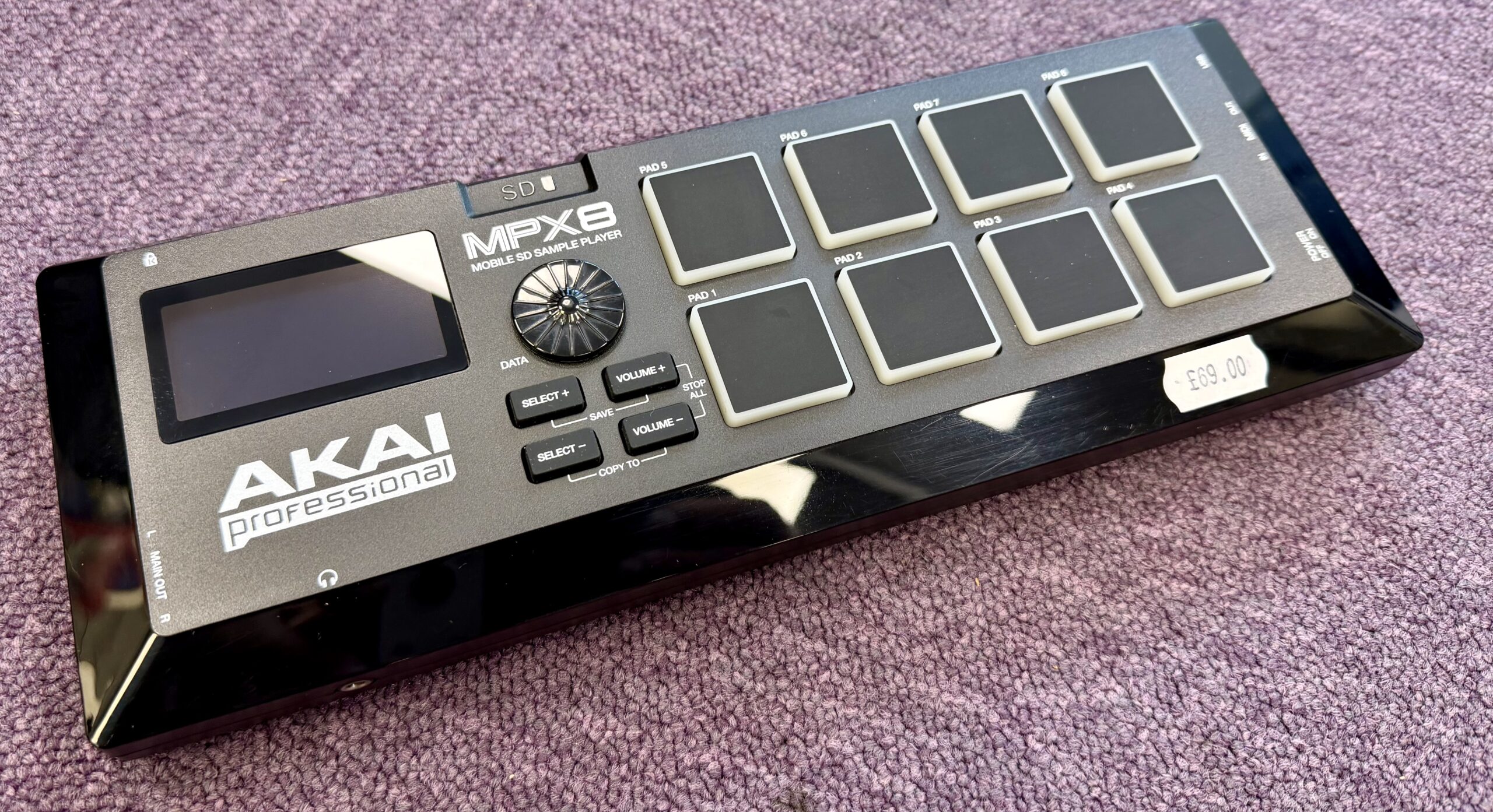 Akai Professional MPX8 SD Sample Pad Controller 4 Akai Professional MPX8 SD Sample Pad Controller - Image 2