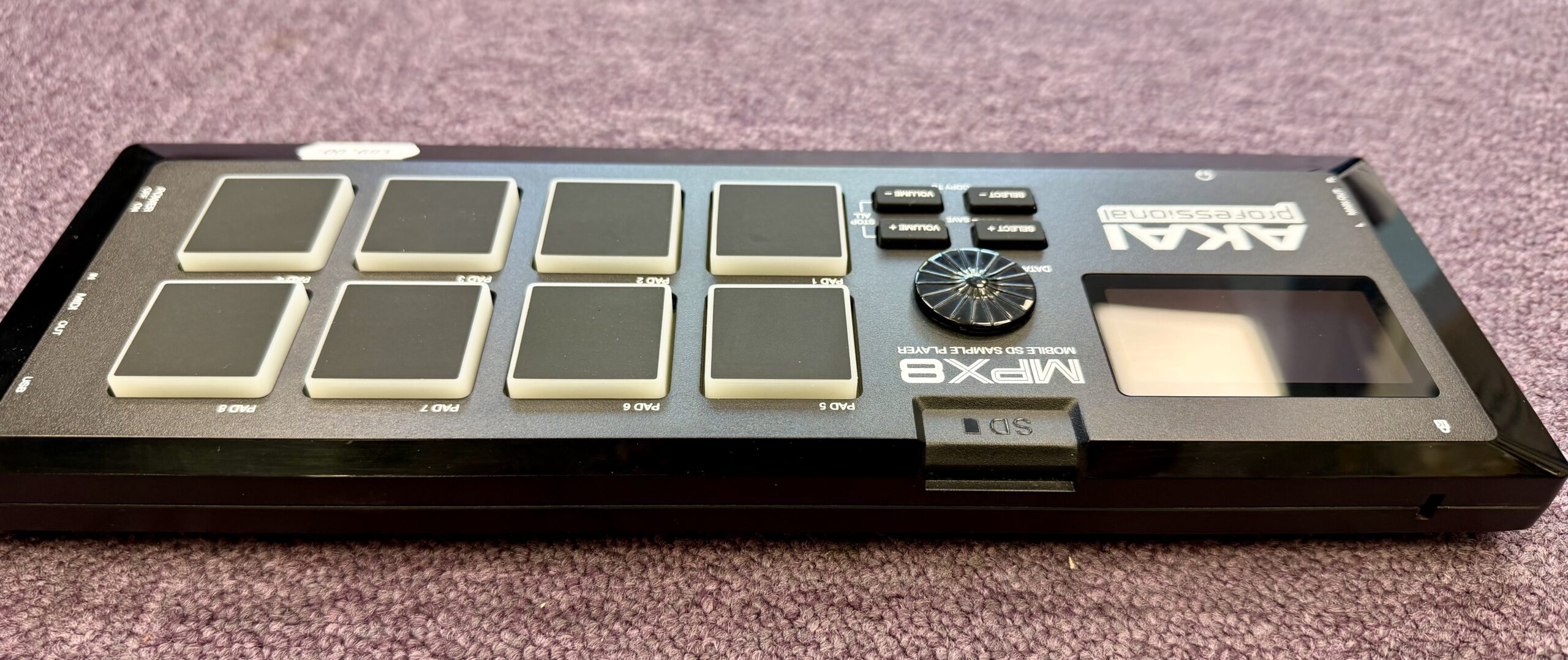 Akai Professional MPX8 SD Sample Pad Controller 7 Akai Professional MPX8 SD Sample Pad Controller - Image 5